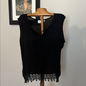 Kim Rogers Black Sleeveless Blouse with Lace Hem